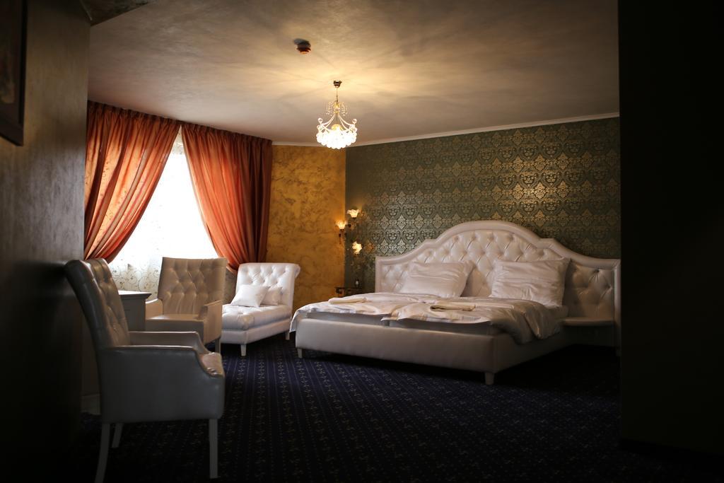براتسيلافا Hotel Kotva الغرفة الصورة
